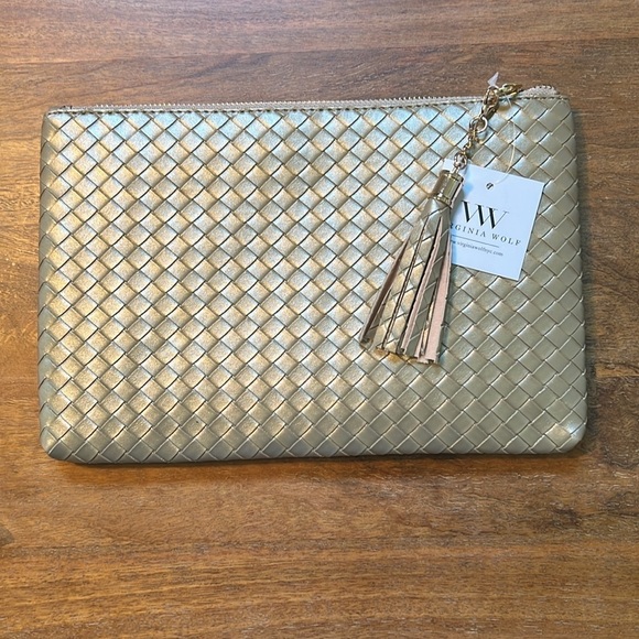 NWT VIRGINIA WOLF Mimi Curateur Clutch - Gold Vegan Metallic Leather‎ - Picture 5 of 10